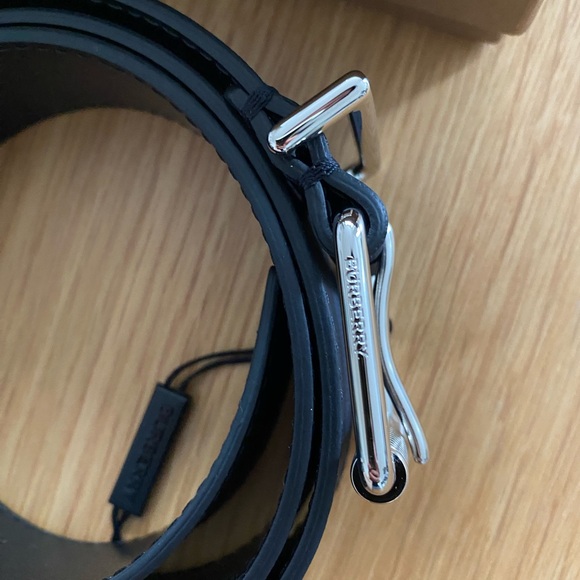 NEW Burberry Check & Leather Belt (O/S) - Picture 2 of 7